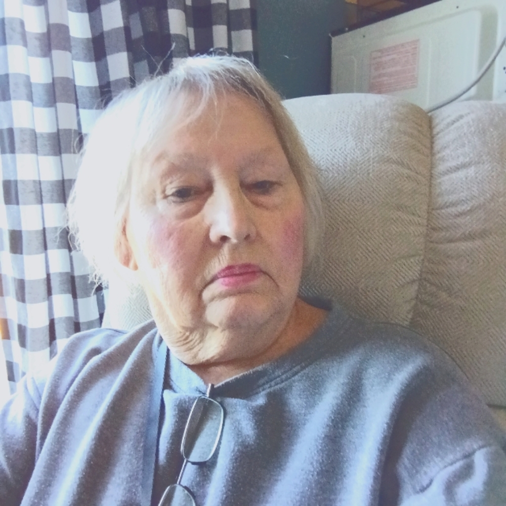 Meet your Posher, Gloria